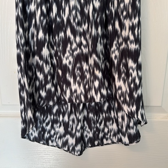 Express Dress - Picture 3 of 5